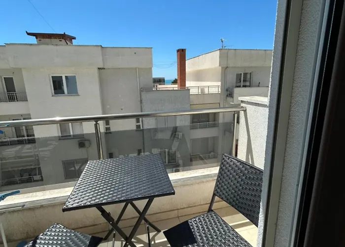 Ajslin's * Golem (Tirana)